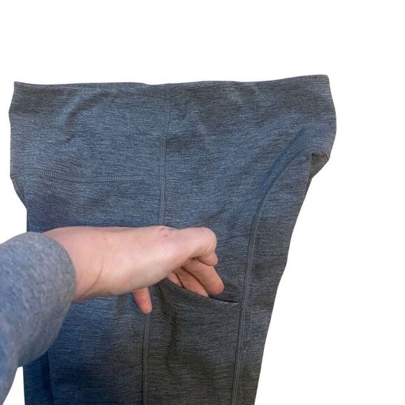 Athleta Ultimate Stash Pocket Capri Leggings Gray Size Small - Picture 2 of 8
